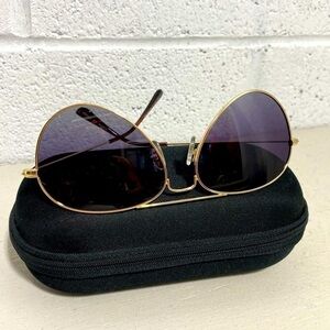 Aviator glasses and black case with zipper​​​​​​​​​​​​​​​